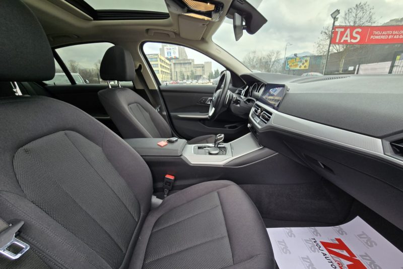 BMW 3-SERIES 320 D G20 XDRIVE 4X4 TIPTRONIK 190 KS / LED / ŠIBER / NAVI / KEYLESS GO / 2XPARKTRONIC slika 7