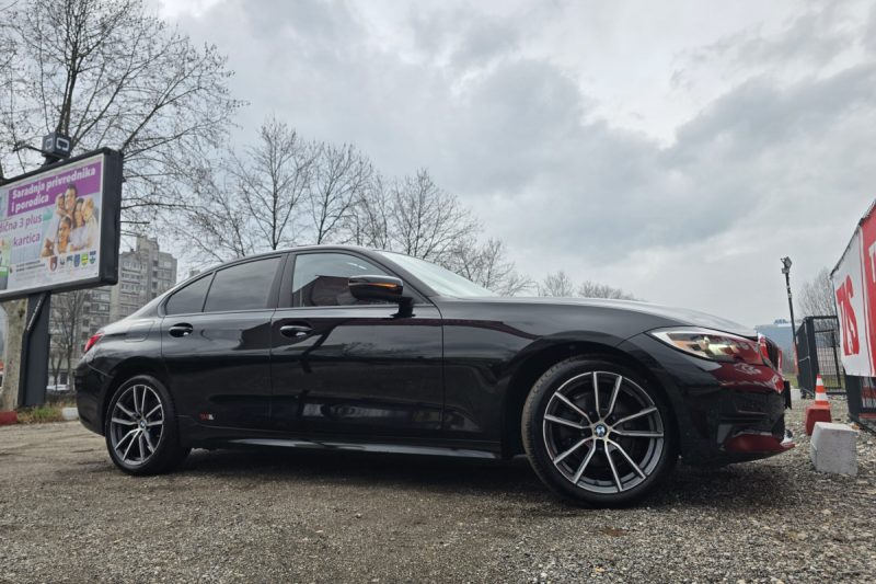 BMW 3-SERIES 320 D G20 XDRIVE 4X4 TIPTRONIK 190 KS / LED / ŠIBER / NAVI / KEYLESS GO / 2XPARKTRONIC slika 16