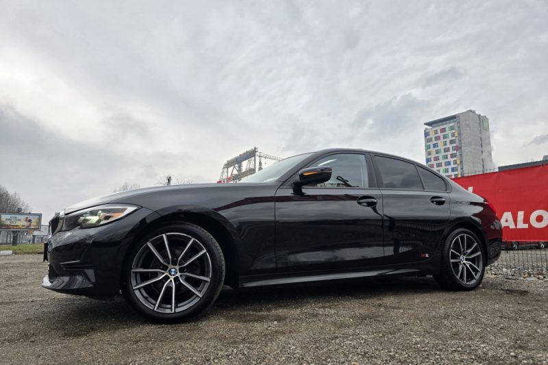 BMW 3-SERIES 320 D G20 XDRIVE 4X4 TIPTRONIK 190 KS / LED / ŠIBER / NAVI / KEYLESS GO / 2XPARKTRONIC slika 17