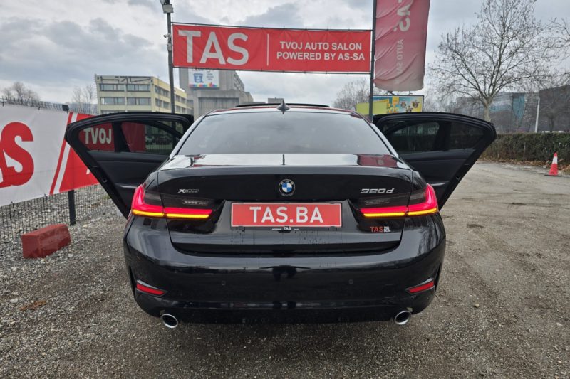 BMW 3-SERIES 320 D G20 XDRIVE 4X4 TIPTRONIK 190 KS / LED / ŠIBER / NAVI / KEYLESS GO / 2XPARKTRONIC slika 20