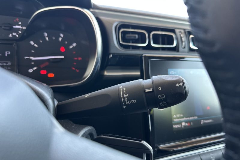 CITROEN C3 1.2 PURETECH AUTOMATIK 81 KW KAMERA, NAVI slika 13