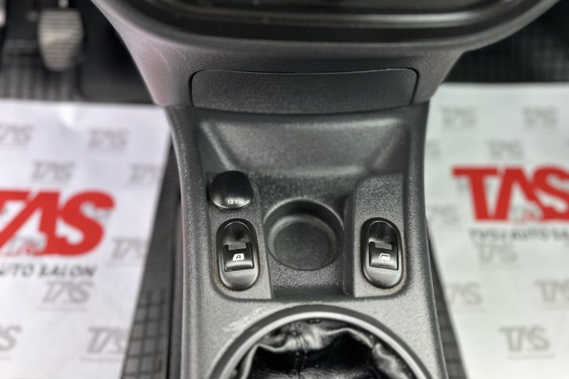 CITROEN C3 1.4 HDI -REGISTROVAN- slika 15