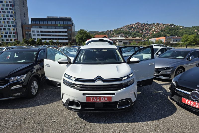 CITROEN C5 AIRCROSS 1.5 BLUEHDI NAVI 130 KS slika 10