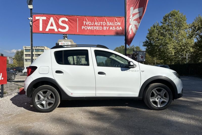 DACIA SANDERO 1.5 DCI STEPWAY slika 2