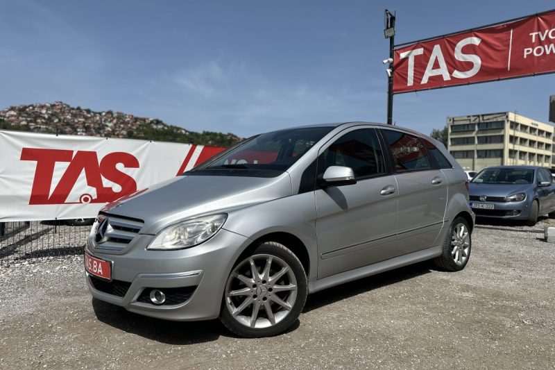 MERCEDES-BENZ B-CLASS 180 CDI 2.0 -REGISTROVAN- slika 24