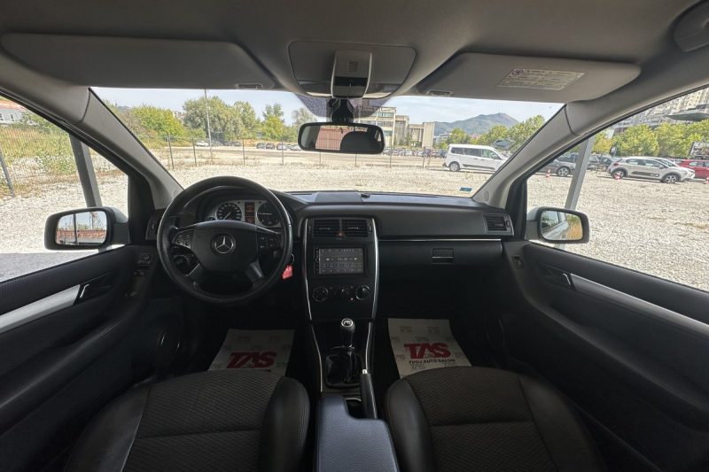 MERCEDES-BENZ B-CLASS 180 CDI 2.0 -REGISTROVAN- slika 7