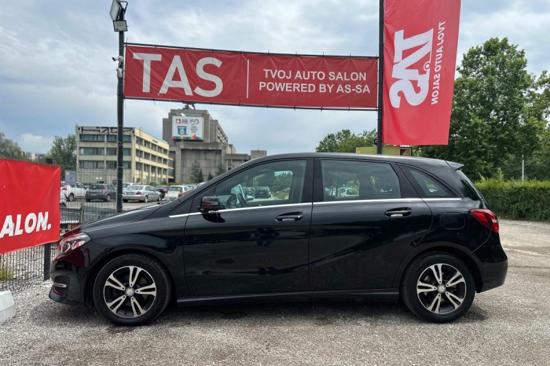 MERCEDES-BENZ B-CLASS 180D FULL LED -REGISTROAVN- slika 3