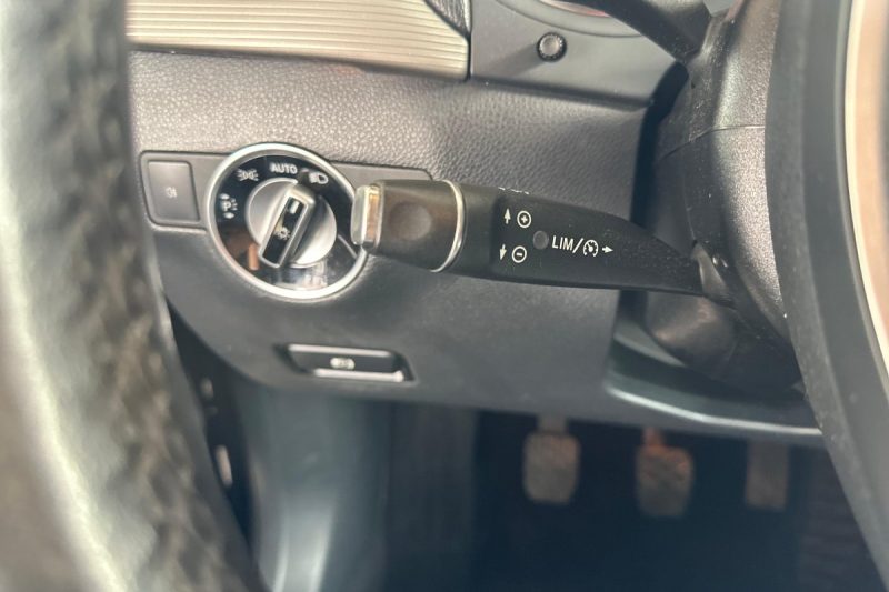 MERCEDES-BENZ B-CLASS 180D FULL LED -REGISTROAVN- slika 16