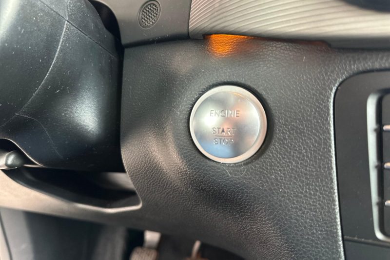 MERCEDES-BENZ B-CLASS 180D FULL LED -REGISTROAVN- slika 13