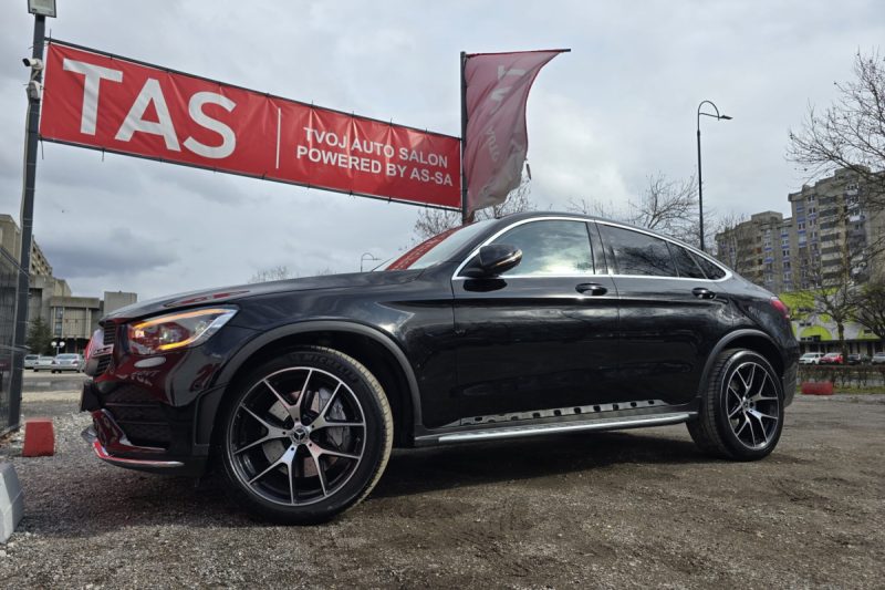 MERCEDES-BENZ GLC-CLASS GLC 220 COUPE 4MATIC 9G-TRONIC AMG LINE / MULTIBEAM LED / VIRTUAL slika 21
