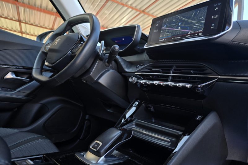 PEUGEOT 2008 1.5 ALLURE SPORT 130KS AUTOMATIK BLUEHDI -FULL LED- TAS - TVOJ AUTO SALON slika 7