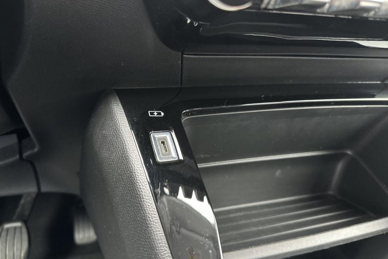 PEUGEOT 208 1.5 BLUEHDI 102 KS -NOVI MODEL- slika 13