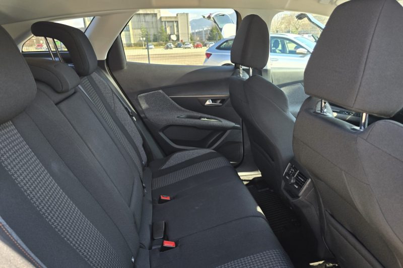 PEUGEOT 3008 1.6 BLUEHDI 57800 PREĐENIH KM TIPTRONIC VIRTUAL NAVI 2XPARKTRONIC slika 9