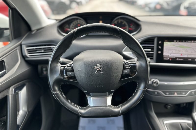 PEUGEOT 308 1.5 BLUEHDI 130KS NAVI slika 12