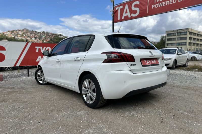 PEUGEOT 308 1.5 BLUEHDI 130KS NAVI slika 23
