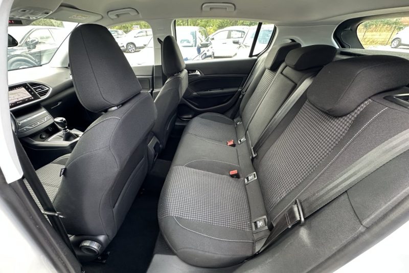 PEUGEOT 308 1.5 BLUEHDI 130KS NAVI slika 7