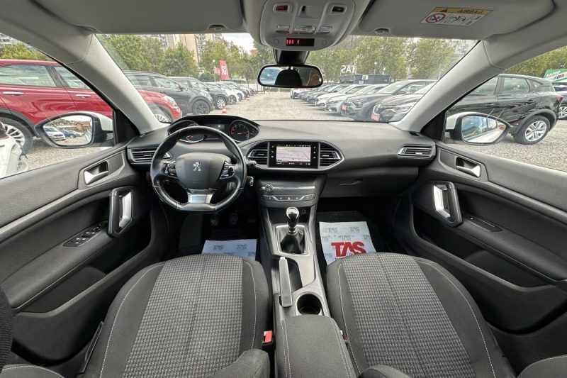 PEUGEOT 308 1.5 BLUEHDI 130KS NAVI slika 5