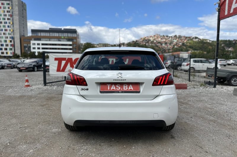 PEUGEOT 308 1.5 BLUEHDI 130KS NAVI slika 24