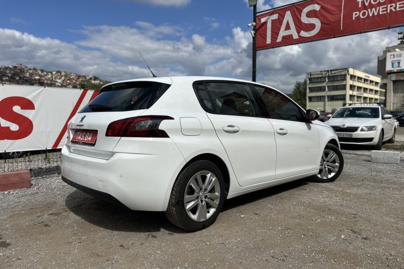 PEUGEOT 308 1.5 BLUEHDI 130KS NAVI slika 29