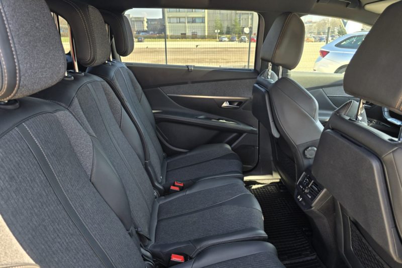 PEUGEOT 5008 GT LINE 1.5 BLUEHDI 7 SJEDIŠTA / TIPTRONIC / VIRTUAL COCKPIT / KAMERA / NAVI / KEYLESS GO / FULL LED slika 7