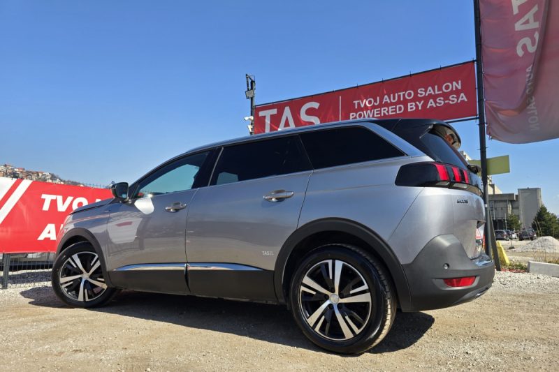 PEUGEOT 5008 GT LINE 1.5 BLUEHDI 7 SJEDIŠTA / TIPTRONIC / VIRTUAL COCKPIT / KAMERA / NAVI / KEYLESS GO / FULL LED slika 19