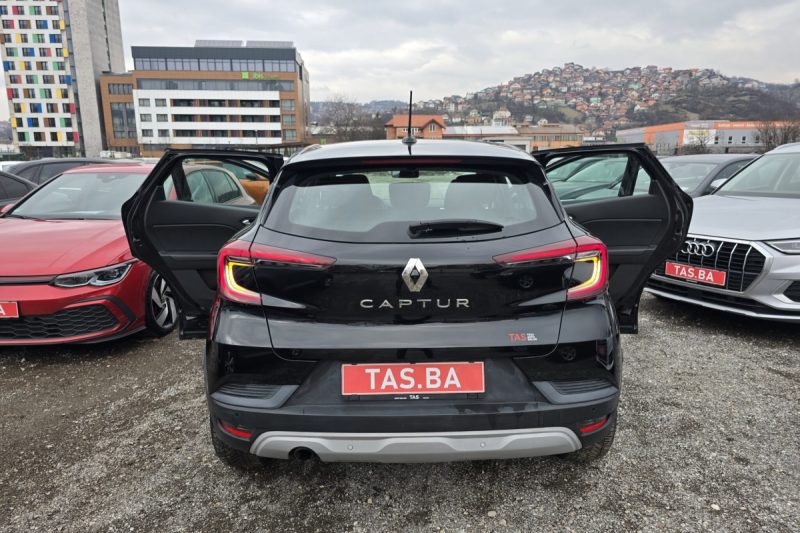 RENAULT CAPTUR 1.5 DCI BUSINESS PURE VISION LED NOVI MODEL KAMERA NAVI slika 19