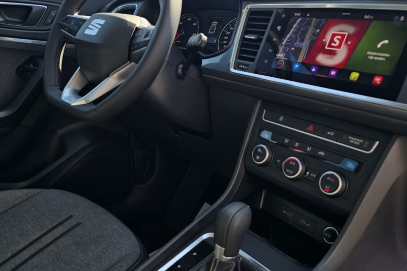 SEAT ATECA 2.0 TDI AUTOMATIK STYLE 150KS -FULL LED- FACELIFT / KAMERA / NAVI / KEYLESS GO slika 7