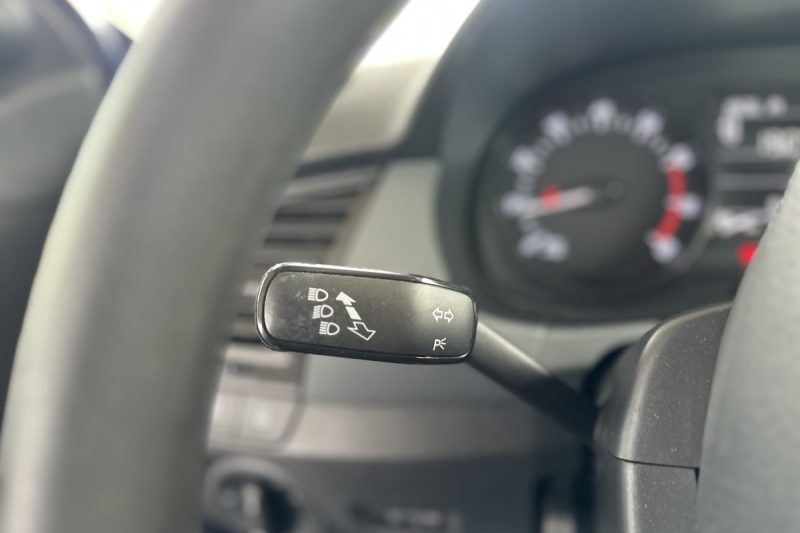 SKODA FABIA 1.0 MPI 2015 87.601 PREĐENIH KILOMETARA slika 12