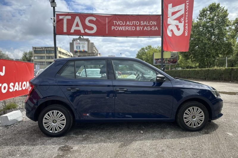 SKODA FABIA 1.0 MPI 2015 87.601 PREĐENIH KILOMETARA slika 2