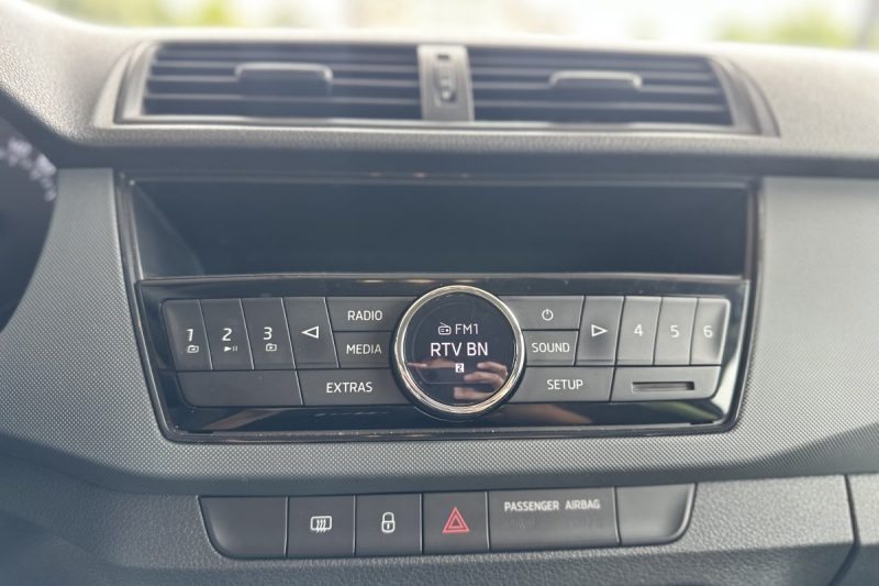SKODA FABIA 1.0 MPI 2015 87.601 PREĐENIH KILOMETARA slika 8