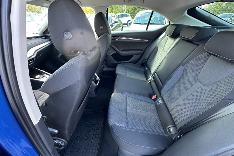 SKODA OCTAVIA 2.0 TDI DSG STYLE VIRTUAL 150 KS slika 7
