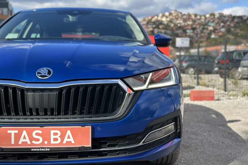 SKODA OCTAVIA 2.0 TDI DSG VIRTUAL 150 KS FULL LED slika 34