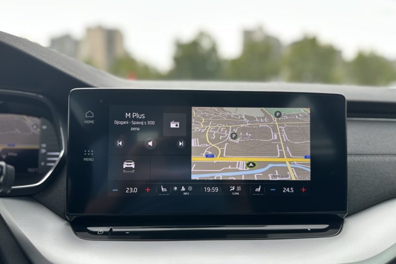 SKODA OCTAVIA 2.0 TDI VIRTUAL LED NAVIGACIJA slika 11