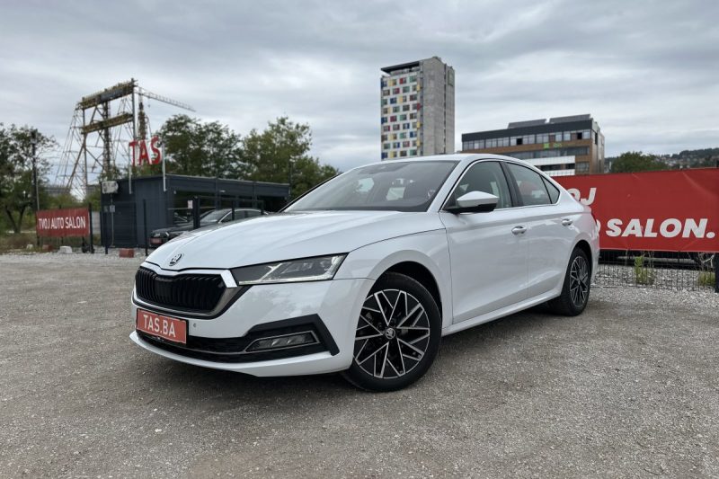 SKODA OCTAVIA 2.0 TDI VIRTUAL LED NAVIGACIJA slika 28