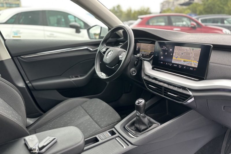 SKODA OCTAVIA 2.0 TDI VIRTUAL LED NAVIGACIJA slika 23