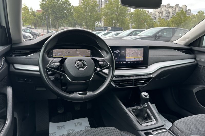 SKODA OCTAVIA 2.0 TDI VIRTUAL LED NAVIGACIJA slika 22