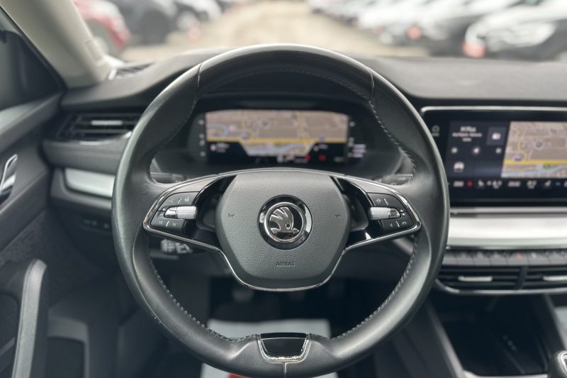 SKODA OCTAVIA 2.0 TDI VIRTUAL LED NAVIGACIJA slika 10