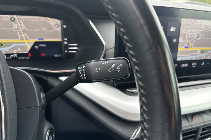 SKODA OCTAVIA 2.0 TDI VIRTUAL LED NAVIGACIJA slika 17
