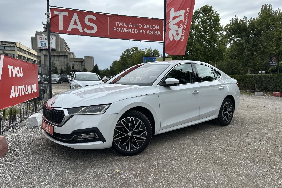 SKODA OCTAVIA 2.0 TDI VIRTUAL LED NAVIGACIJA