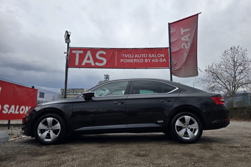 SKODA SUPERB 2.0 TDI DSG BUSINESS EDITION LED / KAMERA / ACC / NAVI / KEYLESS GO -FACELIFT- TAS - TVOJ AUTO SALON slika 3