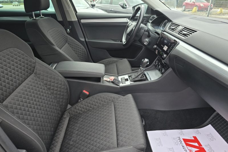 SKODA SUPERB 2.0 TDI DSG BUSINESS EDITION LED / KAMERA / ACC / NAVI / KEYLESS GO -FACELIFT- TAS - TVOJ AUTO SALON slika 7