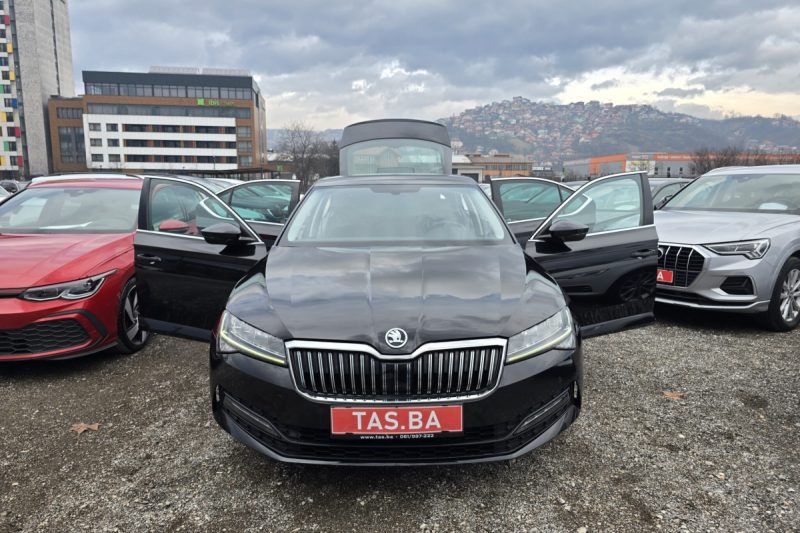 SKODA SUPERB 2.0 TDI DSG BUSINESS EDITION LED / KAMERA / ACC / NAVI / KEYLESS GO -FACELIFT- TAS - TVOJ AUTO SALON slika 11
