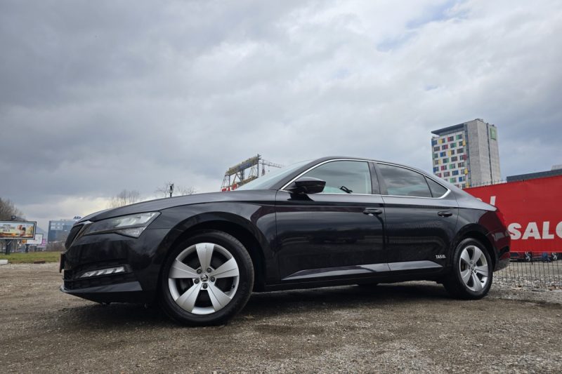 SKODA SUPERB 2.0 TDI DSG BUSINESS EDITION LED / KAMERA / ACC / NAVI / KEYLESS GO -FACELIFT- TAS - TVOJ AUTO SALON slika 12
