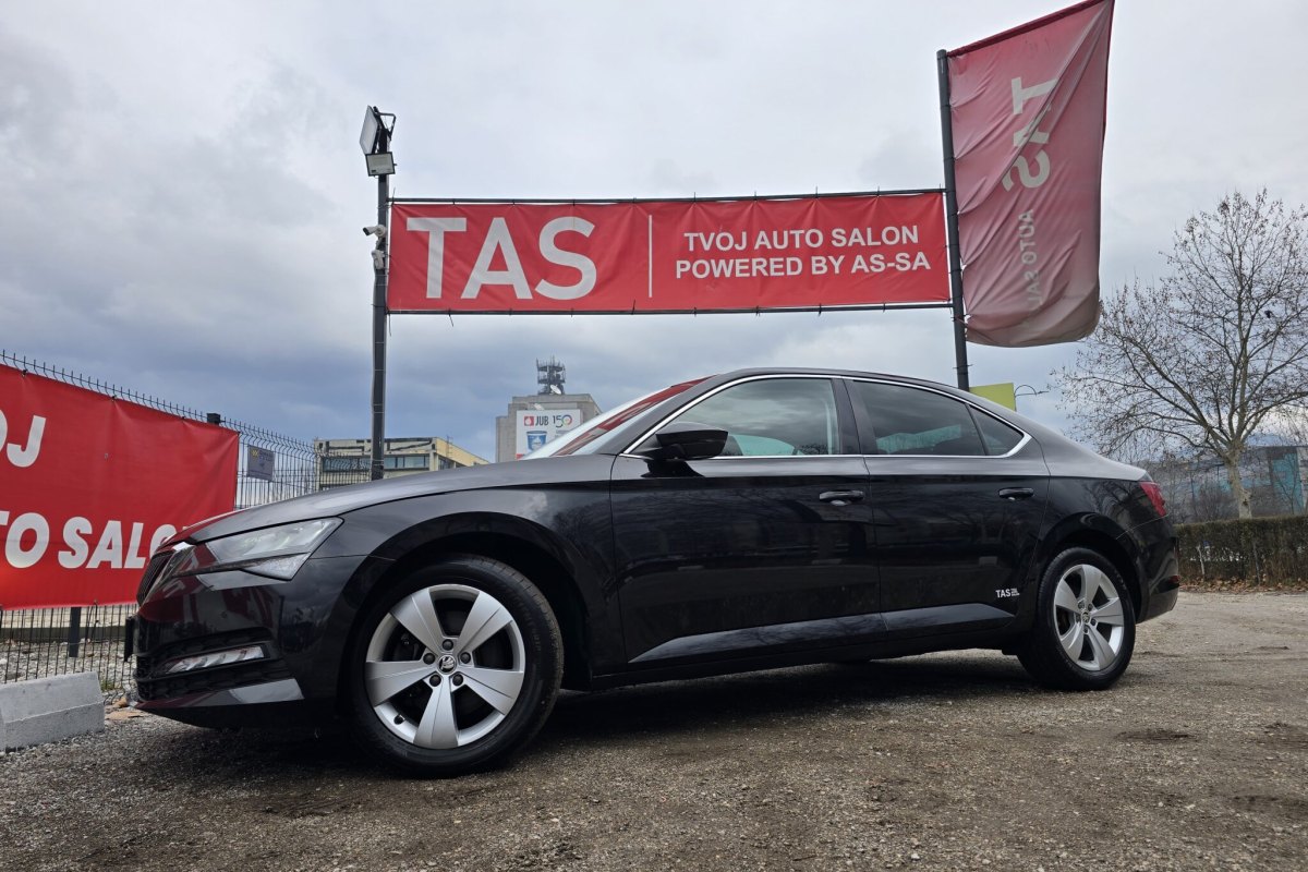 SKODA SUPERB 2.0 TDI DSG BUSINESS EDITION LED / KAMERA / ACC / NAVI / KEYLESS GO -FACELIFT- TAS - TVOJ AUTO SALON