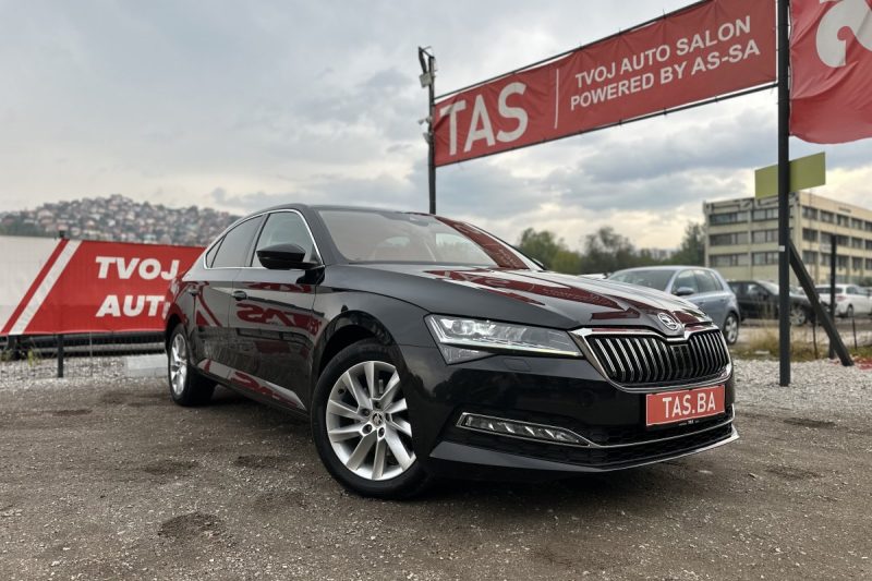 SKODA SUPERB STYLE 2.0 TDI DSG 4X4 200KS / VIRTUAL LED KAMERA slika 27