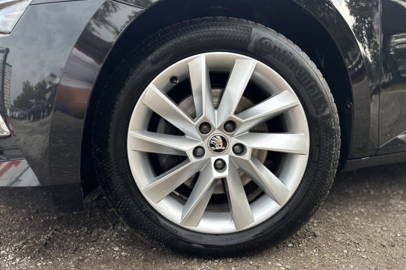 SKODA SUPERB STYLE 2.0 TDI DSG 4X4 200KS / VIRTUAL LED KAMERA slika 36