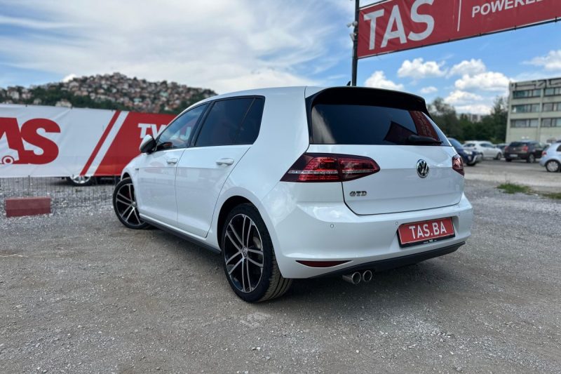 VOLKSWAGEN GOLF GTD 2.0 TDI DSG 135KW 2017 -LED- slika 21