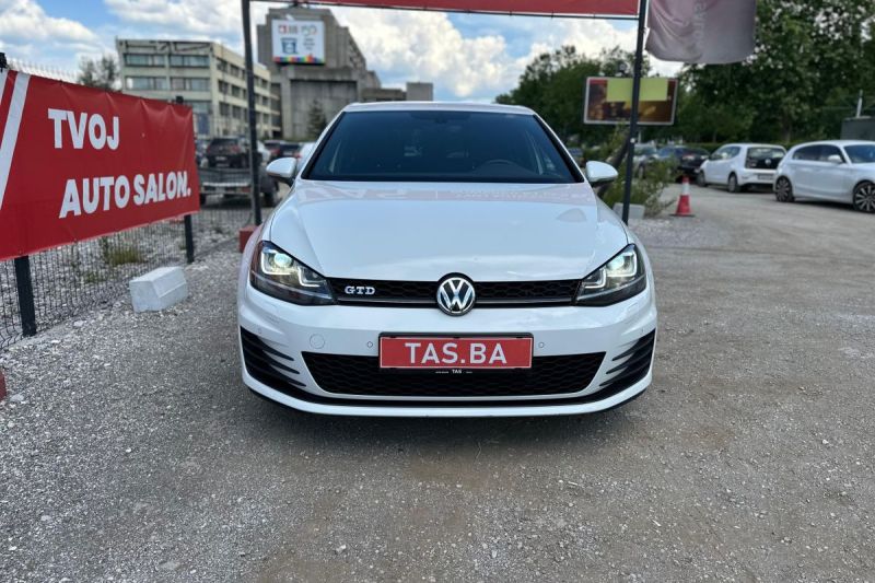 VOLKSWAGEN GOLF GTD 2.0 TDI DSG 135KW 2017 -LED- slika 19