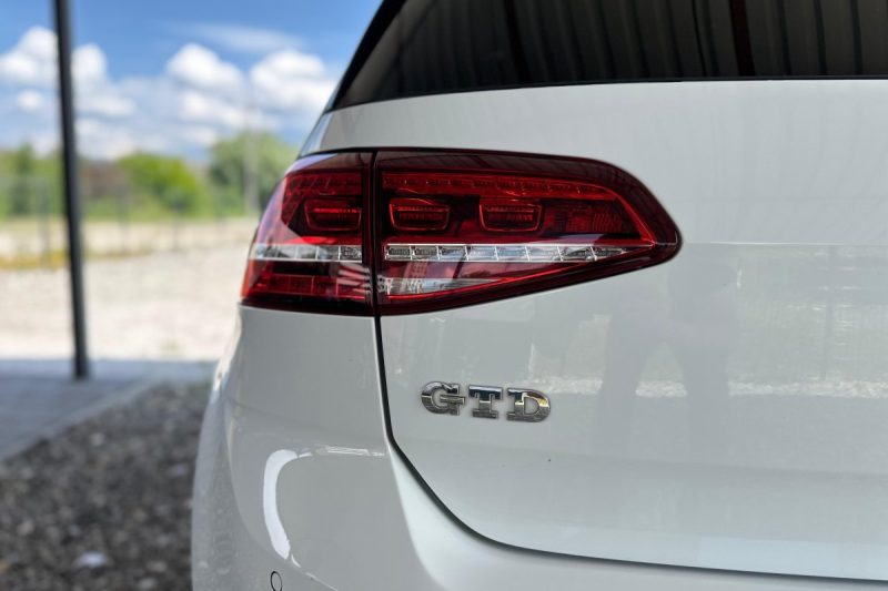 VOLKSWAGEN GOLF GTD 2.0 TDI DSG 135KW 2017 -LED- slika 25