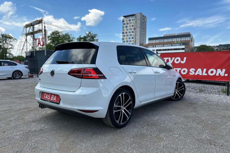 VOLKSWAGEN GOLF GTD 2.0 TDI DSG 135KW 2017 -LED- slika 22